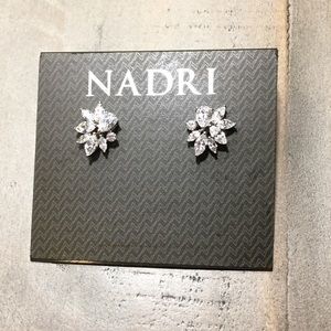 NWT NADRI Post Earrings